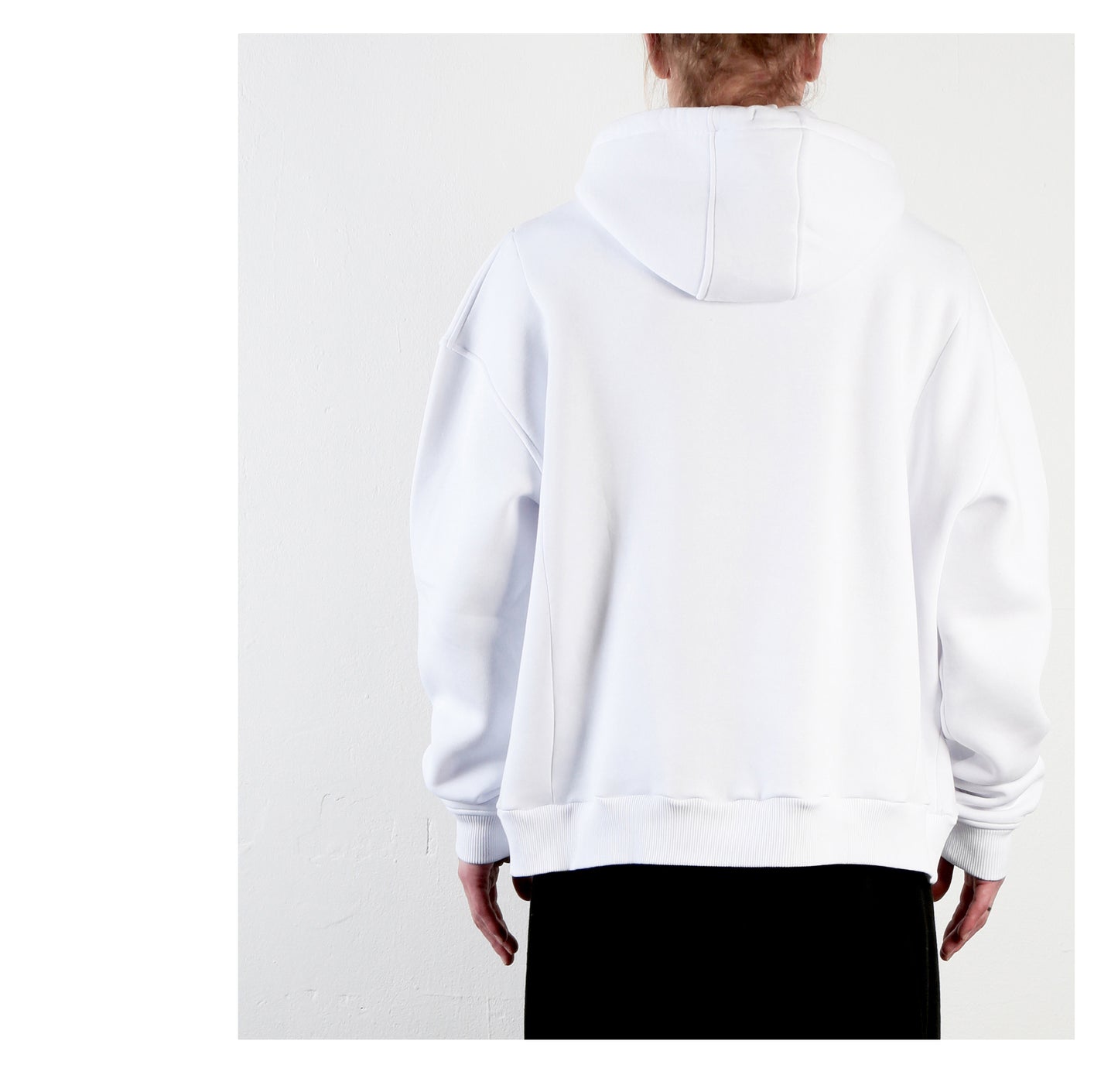 Classic Hoodie  15-2003 man white