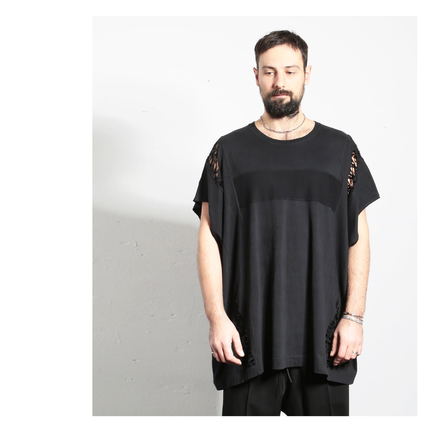 Tunuk T-Shirt Distressed 16-1001  man black